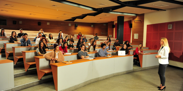 Yükseköğretime kayıtlı kadın oranı yüzde 53'e ulaştı