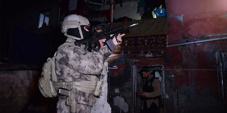 Hücre-10 operasyonunda sahte kanser ilaçları ele geçirildi