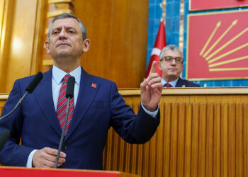 Hiçbir darbeden medet ummadık, hiçbir darbeye teslim olmayacağız