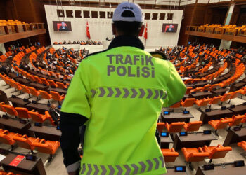 Milletvekillerine trafikte ömür boyu ceza muafiyeti