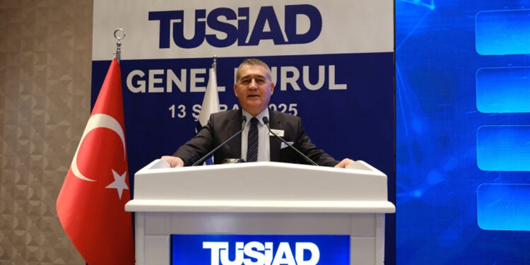 TÜSİAD'ın açıklamaları ve yankıları: İş dünyasının nabzı mı, yoksa eleştirel bir ses mi?