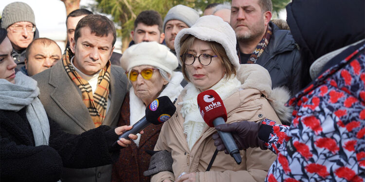 Ümit Özdağ'ın annesi Silivri Cezaevi’nde; Oğlumla gurur duyuyorum