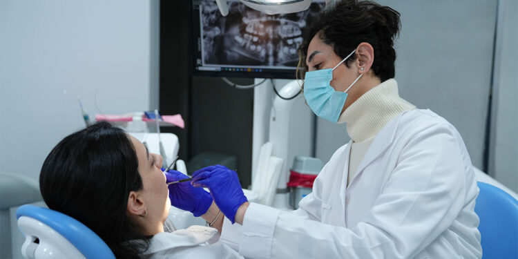 Diş ağrısının en yaygın sebebi diş çürüğüdür