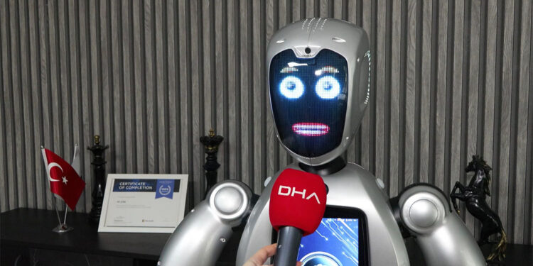 İnsansı robot Maya ‘Akademisyen’ unvanı aldı