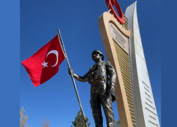 1'inci Dünya Savaşı ve İstiklal Savaşı şehitlerinin hatırası anıtta yaşatılıyor