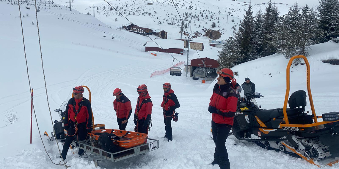 2 bin rakımlı Çambaşı Yaylası'nda nefes kesen tatbikat