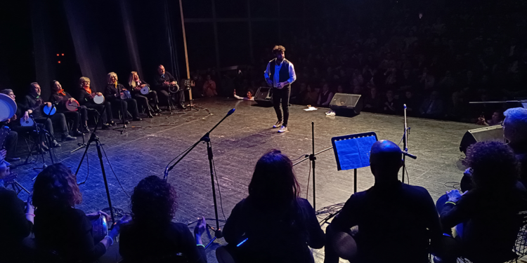 21 doktorun kurduğu ‘A-Ritmik’ grubu, Tıp Bayramı için sahne aldı