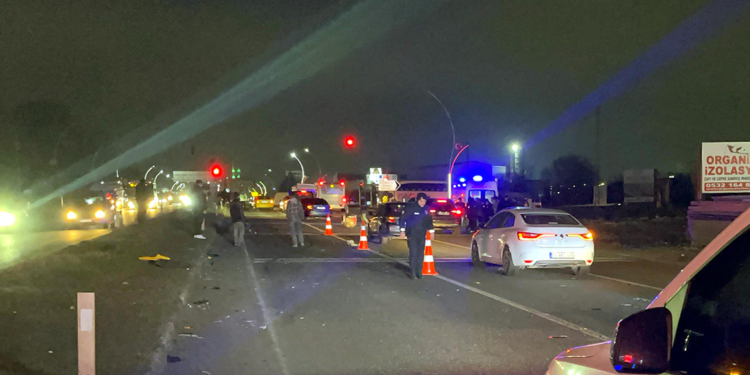 3 aracın karıştığı kazada motosikletin sürücüsü öldü