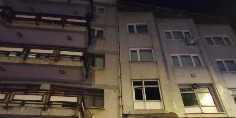 3'üncü kattan düşen hamile kadın öldü; 3 gözaltı