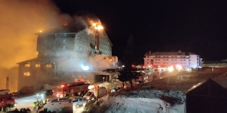 Otel yangını faciasında 2 bakanlık ile 2 kurum kusurlu bulundu