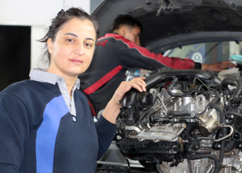 8 yıllık oto tamircisi Döndü: Hem anne hem ustayım