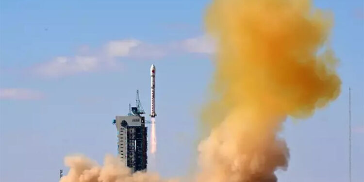 Spectrum roketi kalkıştan kısa süre sonra patladı