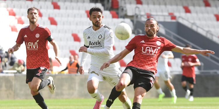 Altay'ın en golcüsü Onur Efe