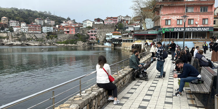 Amasra'da bayram yoğunluğu