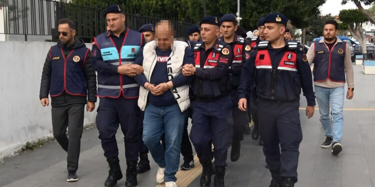 Antalya merkezli 6 ilde tefeci suç örgütü operasyonu: 45 gözaltı