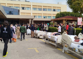 Akdeniz Üniversitesi Hastanesi'nin acil servisinde yangın