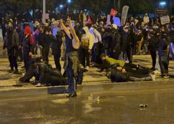 Antalya'da Ekrem İmamoğlu gerginliği; gözaltılar var