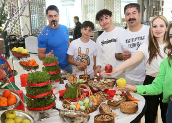 İranlılar Nevruz Bayramı tatili için Antalya'yı seçti
