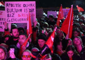 Samsun'da İmamoğlu'na destek için 'Demokrasi Mitingi' düzenlendi