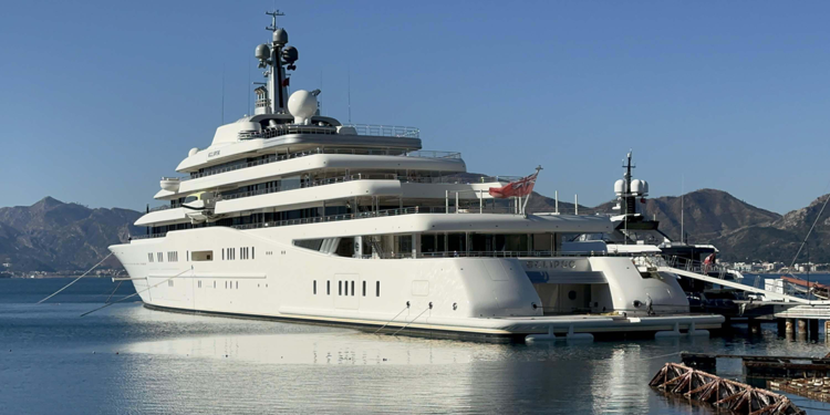 Abramoviç'in yatları 3 yıldır Muğla açıklarında