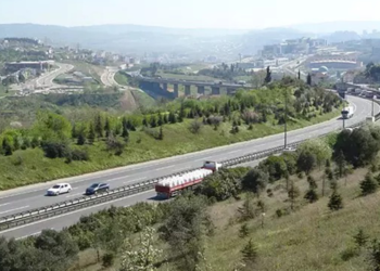 Ağır tonajlı taşıtların bayramda trafiğe çıkışları yasaklandı