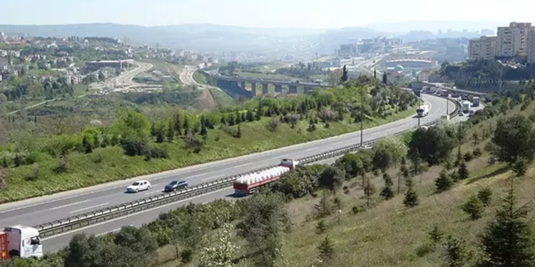 Ağır tonajlı taşıtların bayramda trafiğe çıkışları yasaklandı