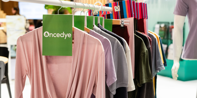 Aksa Akrilik yeni ürünü ‘Acryluna OnceDye’ı piyasaya sundu