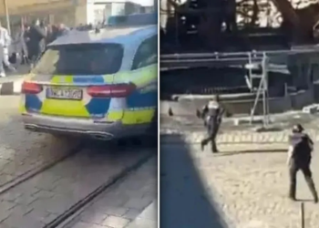 Almanya’da araç kalabalığın arasına girdi
