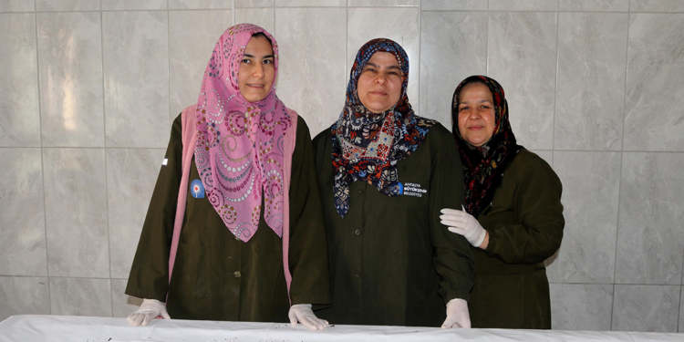 Antalya’nın kadın gassalları mesleklerini anlattı 