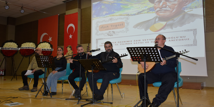 Aşık Veysel ölümünün 52'nci yılında törenle anıldı