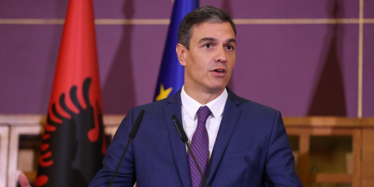 Avrupa askeri harcamalarını artırmak zorunda