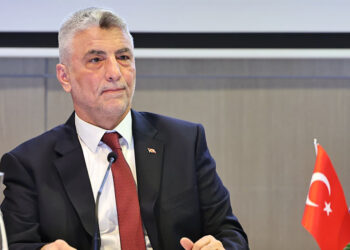 Kadınların ihracata katkısı 60,1 milyar dolara yükseldi