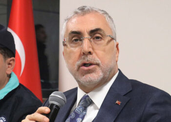 Tüm vatandaşlarımız sıcak yuvalarına ve iş yerlerine kavuşana kadar çalışacağız