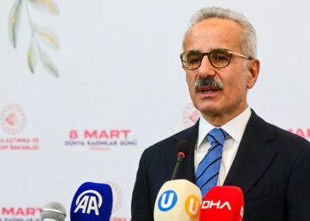 Kadınlar; ailenin temel taşı geleceğimizin güvencesidir
