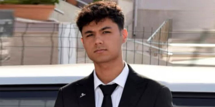 Baş ağrısı şikayetiyle hastaneye gitti 15 gün sonra hayatını kaybetti