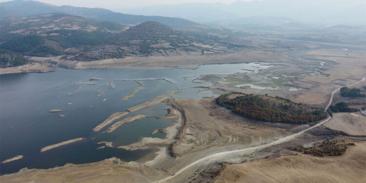 Kaz Dağları'ndan beslenen Bayramiç Barajı'nda su seviyesi yükseldi