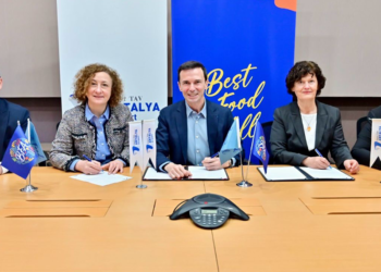 BTA ve Fraport Antalya'da ortak oldu