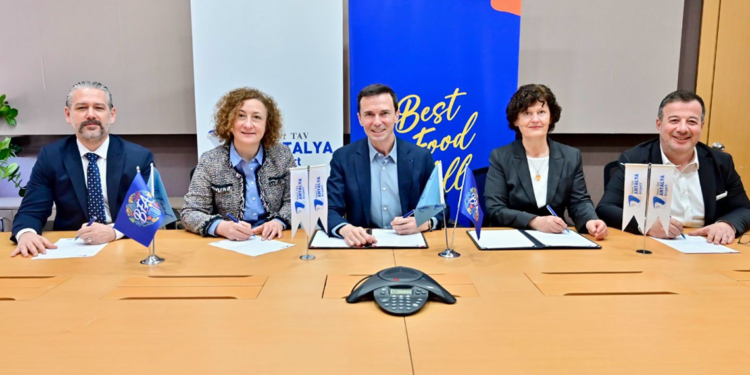 BTA ve Fraport Antalya'da ortak oldu