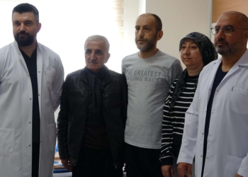 Babasının böbreğiyle hayata tutundu