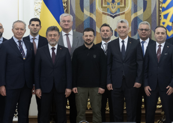 Bakan Yumaklı ve Bakan Bolat, Zelenskiy ile bir araya geldi