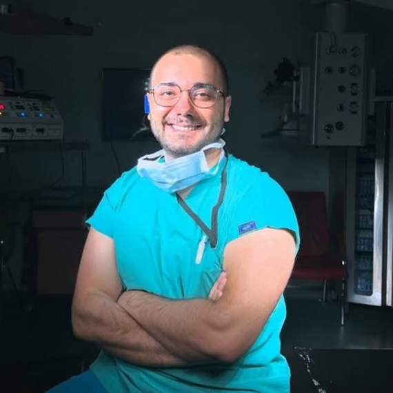 Beyin cerrahını bıçaklayan saldırgan: Bana yapay zeka yerleştirdi