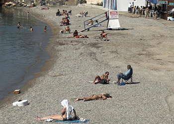 Bodrum'da sıcak hava; sahiller doldu