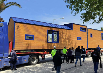 Bozcaada'da mobil yapıların tüm altyapı hizmetleri durdurulacak