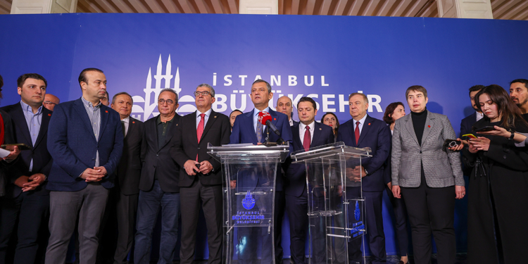 Bükemedikleri bileği yargı sopasıyla kırmaya çalışıyorlar