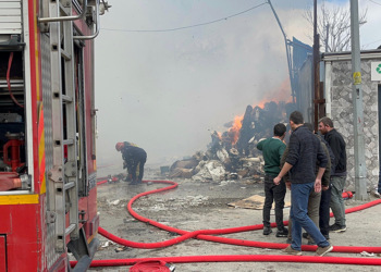 Bursa'da geri dönüşüm tesisinde çıkan yangın, 1 saatte söndürüldü