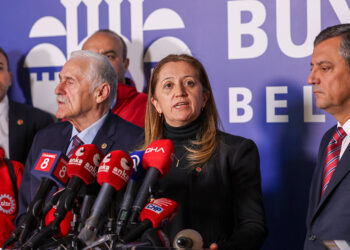 Önümüze kanunsuz barikatlar koyuluyor, bu barikatlara teslim olmayacağız