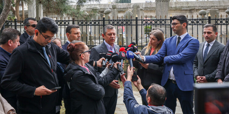 Erdoğan'ın gevelediği ölümle tehdit ise vız gelir tırıs gider