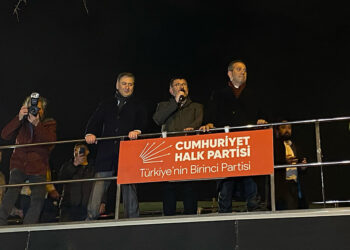CHP milletvekillerinden İmamoğlu'na destek yürüyüşü