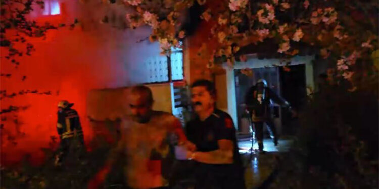 Çorum'da ev yangını: 1 ölü