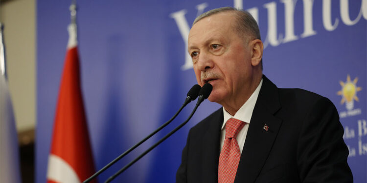 Yargının ortaya koyduğu iddialara asla cevap vermiyorlar